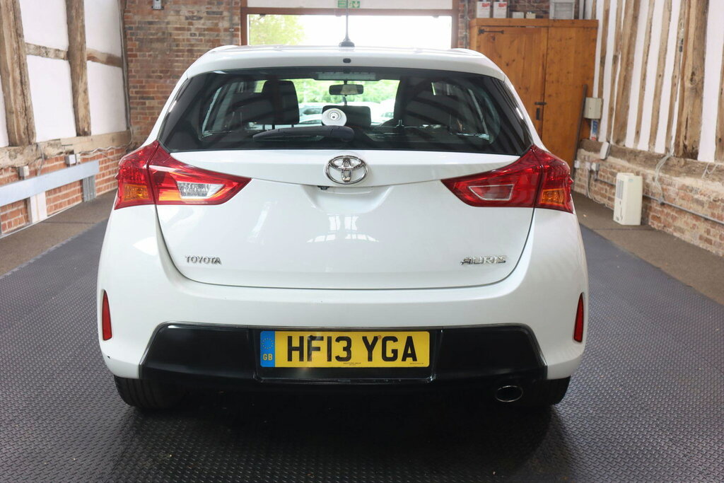 Toyota Auris 1.6 V-matic Icon Euro 5 White #5