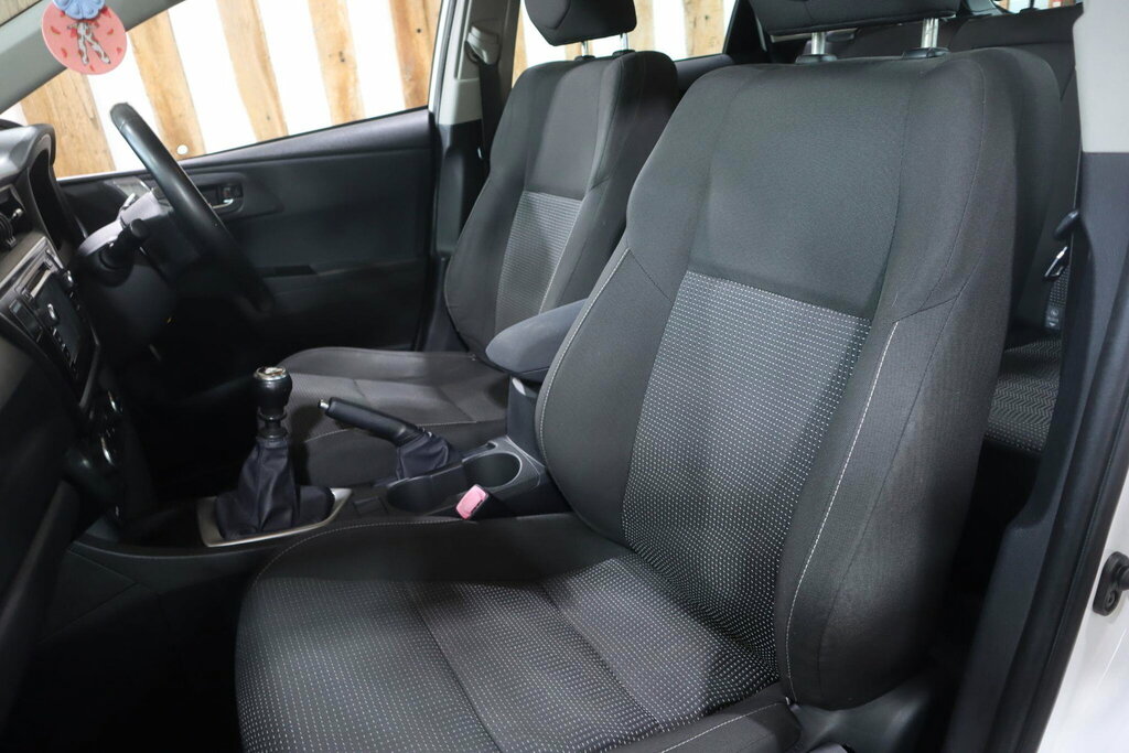 Toyota Auris Icon Blue #30