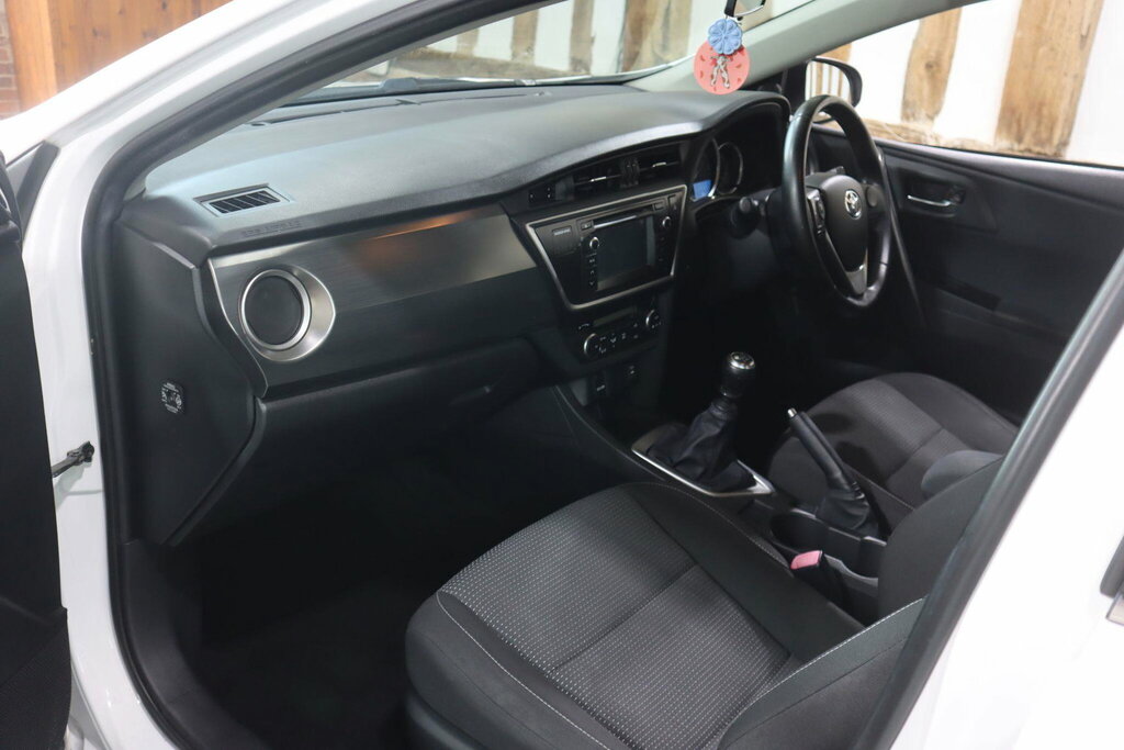 Toyota Auris Icon Blue #27