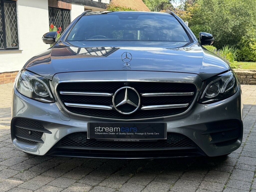 Mercedes-Benz E Class 2.9 E400d Amg Line Night Edition KN70VWK Grey