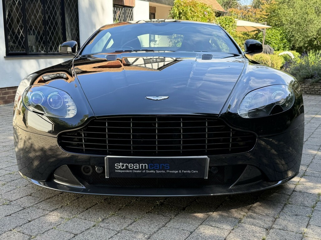 Aston Martin Vantage 4.7 V8 S Black