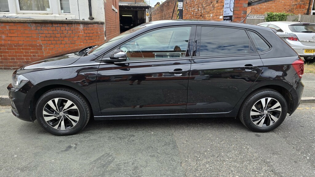 Volkswagen Polo Hatchback 1.0 Tsi Se 2018 HJ68BVX Black #2