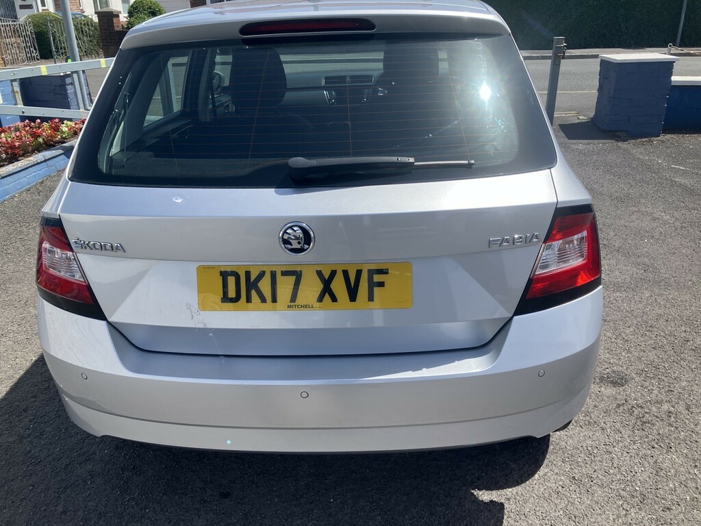 Skoda Fabia Hatchback 1.2 Tsi Se L 201717 DK17XVF Silver #3