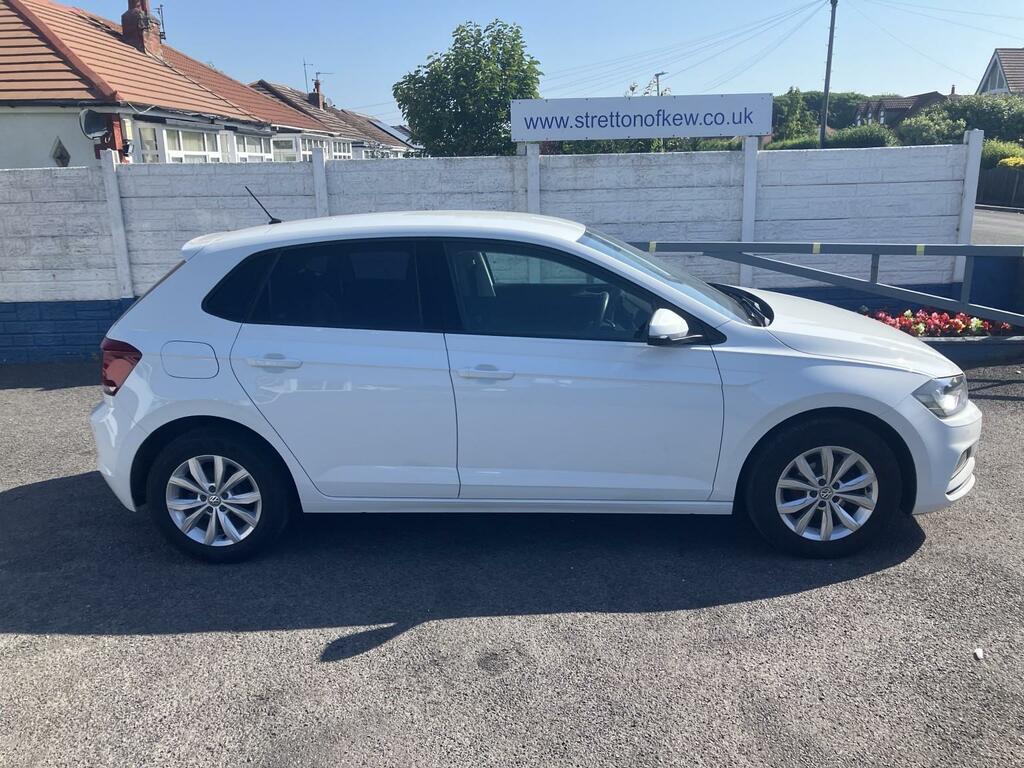 Volkswagen Polo Hatchback 1.0 Se 201868 White