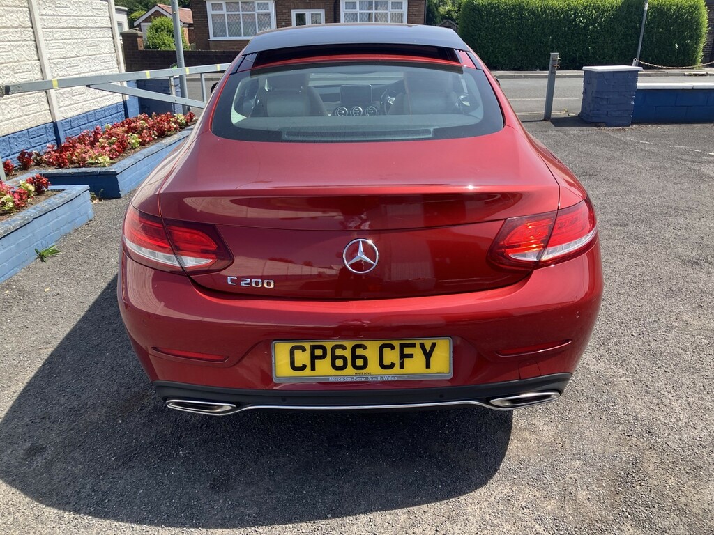 Mercedes-Benz C Class 2.0 C200 Sport Red #3