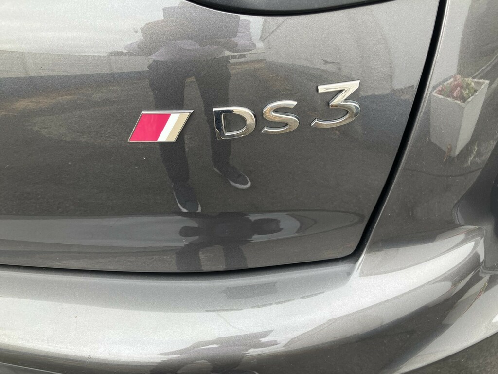 DS DS 3 Crossback 1.2L Prestige White #23