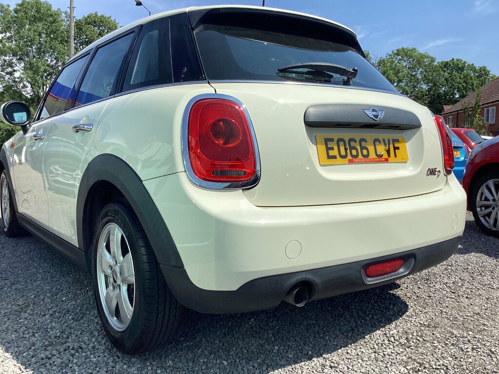 Mini Hatch 1.5 One D Hatchback Euro 6 Ss EO66CVF White #4