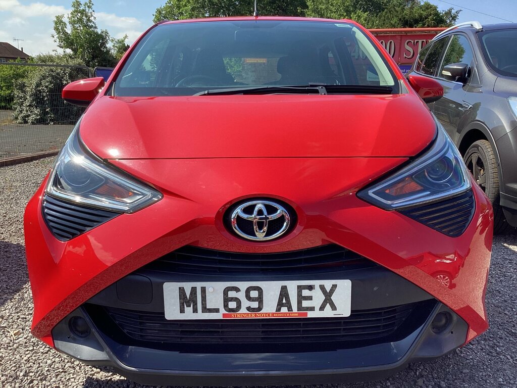 Toyota Aygo 1.0 Vvt-i X-play Hatchback Euro ML69AEX Red #5