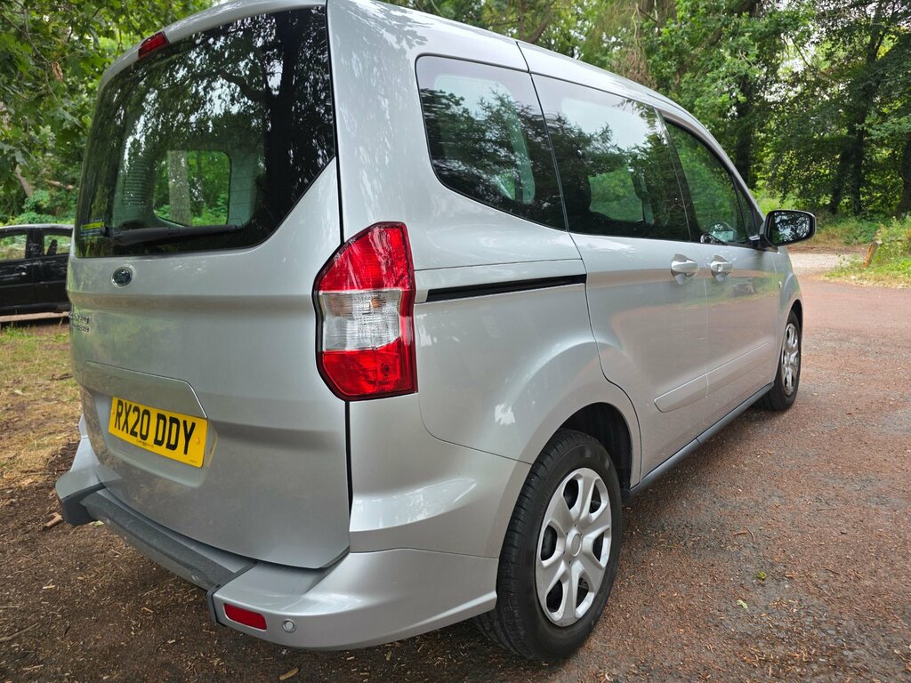 Ford Tourneo Courier 1.5 Tdci Zetec Mpv Euro 6 100 P Silver #3