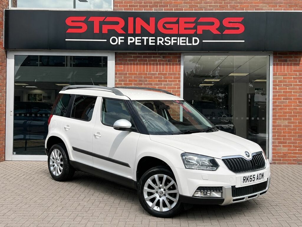Skoda Yeti 2015 1.2 Tsi Se Outdoor Dsg Euro 6 Ss White