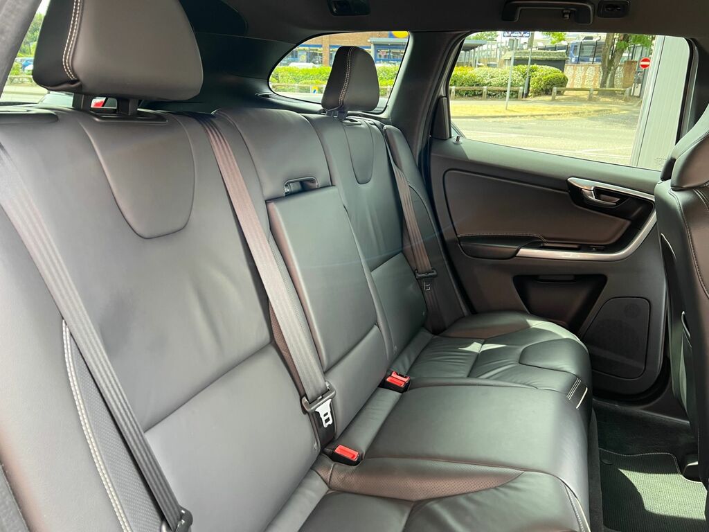 Volvo XC60 Xc60 Se Lux Nav D4 Black #11