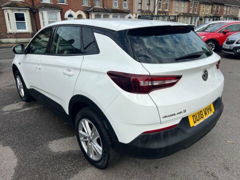 Vauxhall Grandland X 1.2 Turbo Se DU18MVM White #3