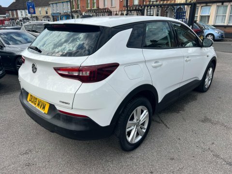 Vauxhall Grandland X 1.2 Turbo Se DU18MVM White #5