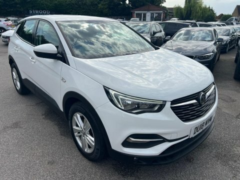 Vauxhall Grandland X 1.2 Turbo Se DU18MVM White