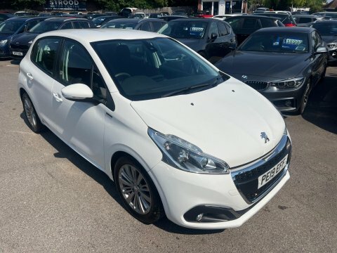 Peugeot 208 1.2 Puretech Signature White