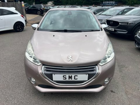 Peugeot 208 1.2 Puretech 82 Signature Start Stop  #2