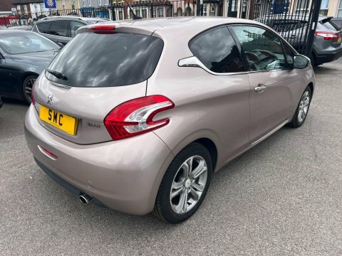 Peugeot 208 1.2 Puretech 82 Signature Start Stop  #5