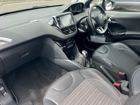 Peugeot 208 1.2 Puretech 82 Signature Start Stop  #21