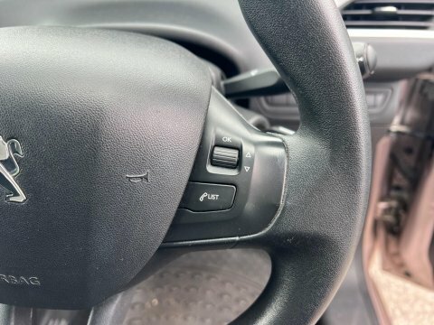 Peugeot 208 1.2 Vti Active Euro 5 Blue #19