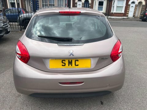 Peugeot 208 1.0 Vti Active Pink #6
