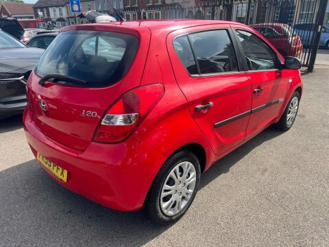 Hyundai I20 1.2 Classic Euro Red #5