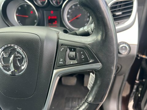 Vauxhall Mokka Hatchback Green #20