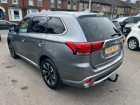 Mitsubishi Outlander 2.0H 12Kwh 4Hs Grey #3