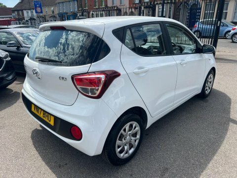 Hyundai I10 1.0 Blue Drive VN17BHU White #5