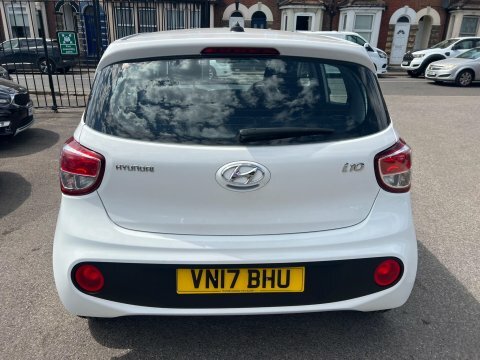 Hyundai I10 1.0 Blue Drive VN17BHU White #4