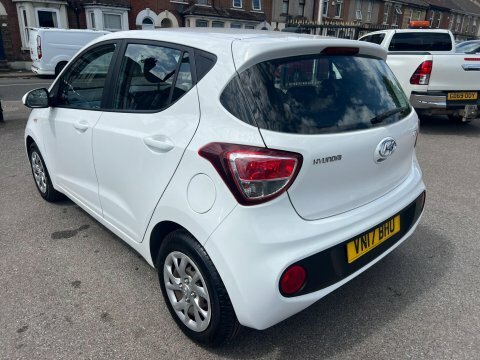 Hyundai I10 1.0 Blue Drive VN17BHU White #3