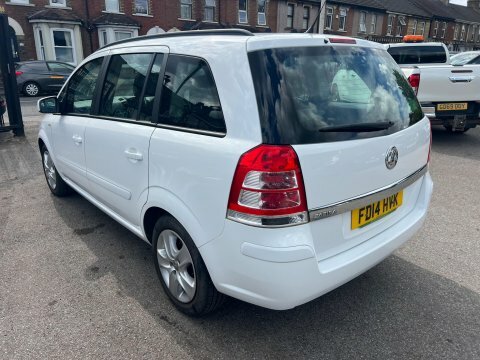 Vauxhall Zafira 1.8 16V Exclusiv White #3
