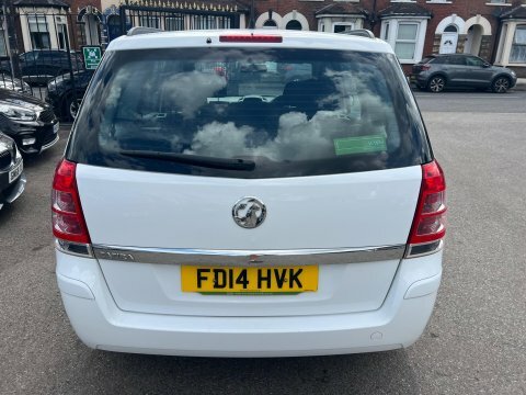 Vauxhall Zafira 1.8 16V Exclusiv White #4