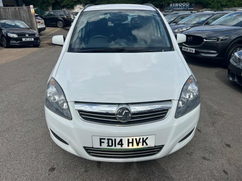 Vauxhall Zafira 1.8 16V Exclusiv White #2
