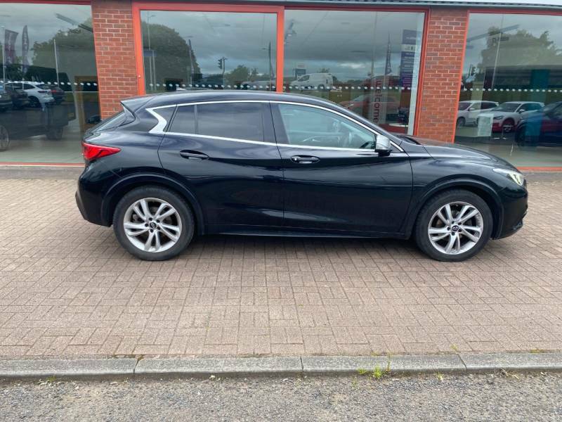 Infiniti Q30 Business Executive 1.5D Black #6