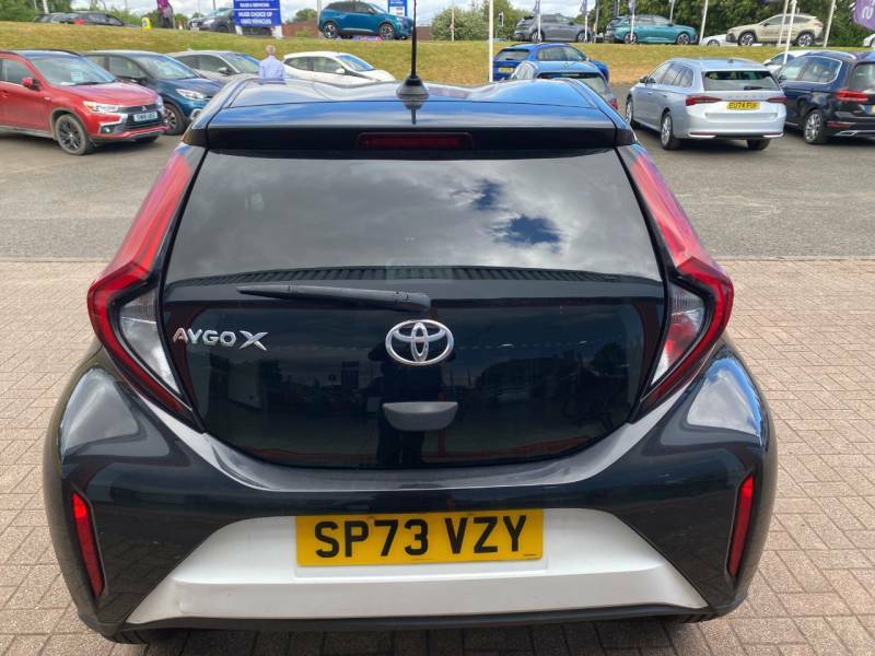 Toyota Aygo X Edge 1.0 Vvt-i White #4