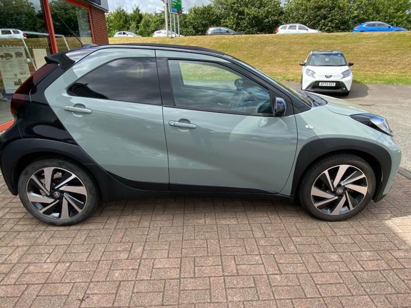 Toyota Aygo X Edge 1.0 Vvt-i Canvasparking - 2024 2 GV24KZO Green #4