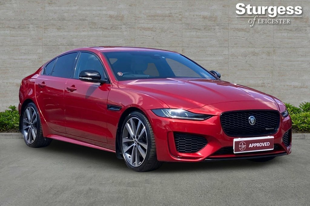 Jaguar XE 2L R-dynamic Hse Black Red