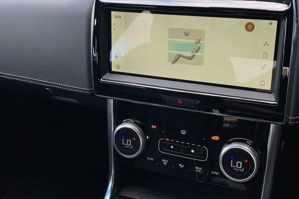 Jaguar XE R-dynamic S Blue #18