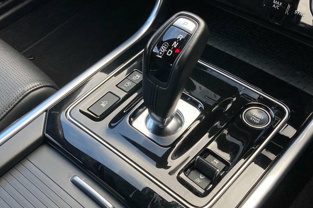 Jaguar XE R-dynamic S Blue #17