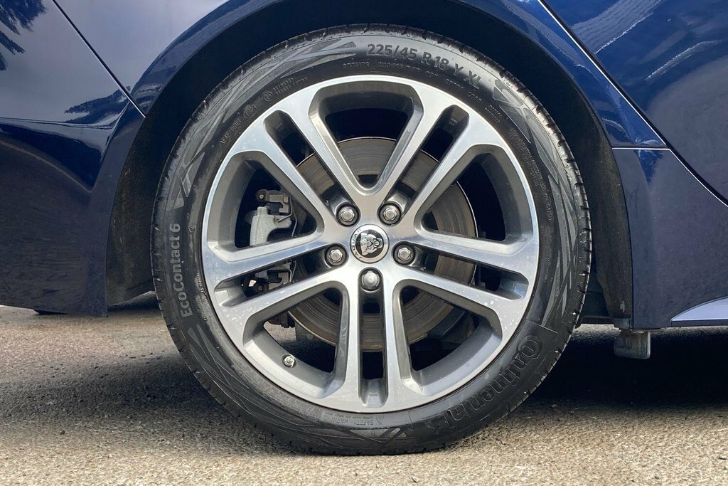 Jaguar XE R-dynamic S Blue #27