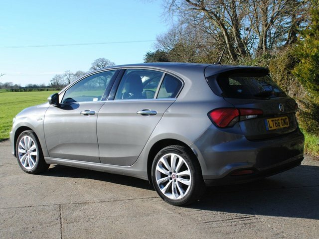 Fiat Tipo 1.4 T-jet Lounge Hatchback Grey #2