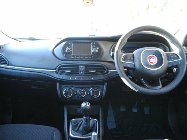 Fiat Tipo 1.4 T-jet Lounge Hatchback Grey #4