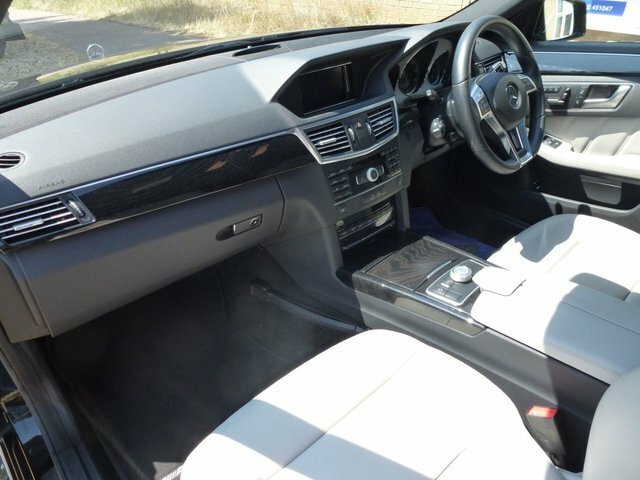 Mercedes-Benz E Class 3.0 E350 Cdi V6 Black #3