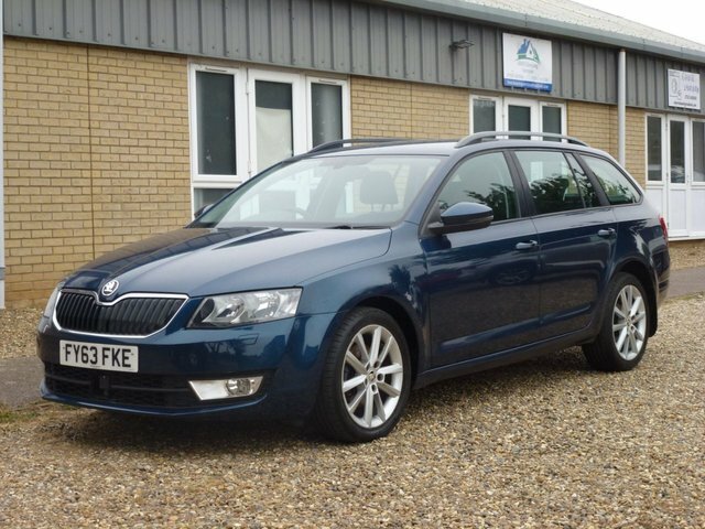 Skoda Octavia 1.6 Tdi Elegance Estate Blue