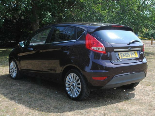Ford Fiesta 1.4 Titanium Hatchback Red #2