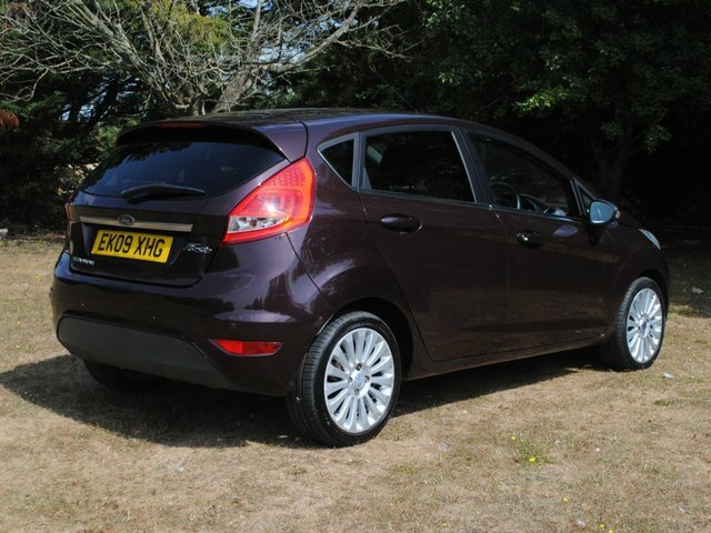Ford Fiesta 1.4 Titanium Hatchback Red #6