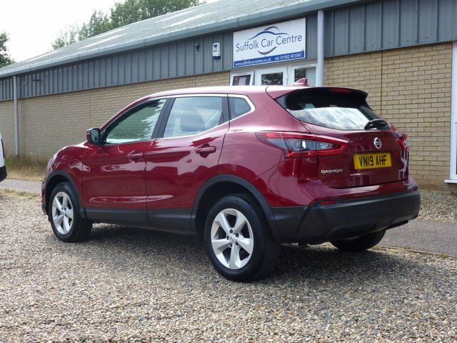Nissan Qashqai 1.3 Dig-t Acenta Premium VN19AHF Red #5