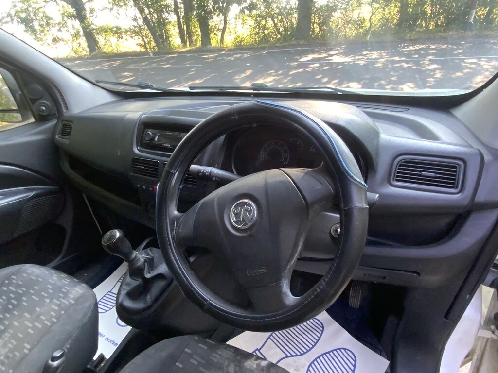 Vauxhall Combo 1.3L Null White #11