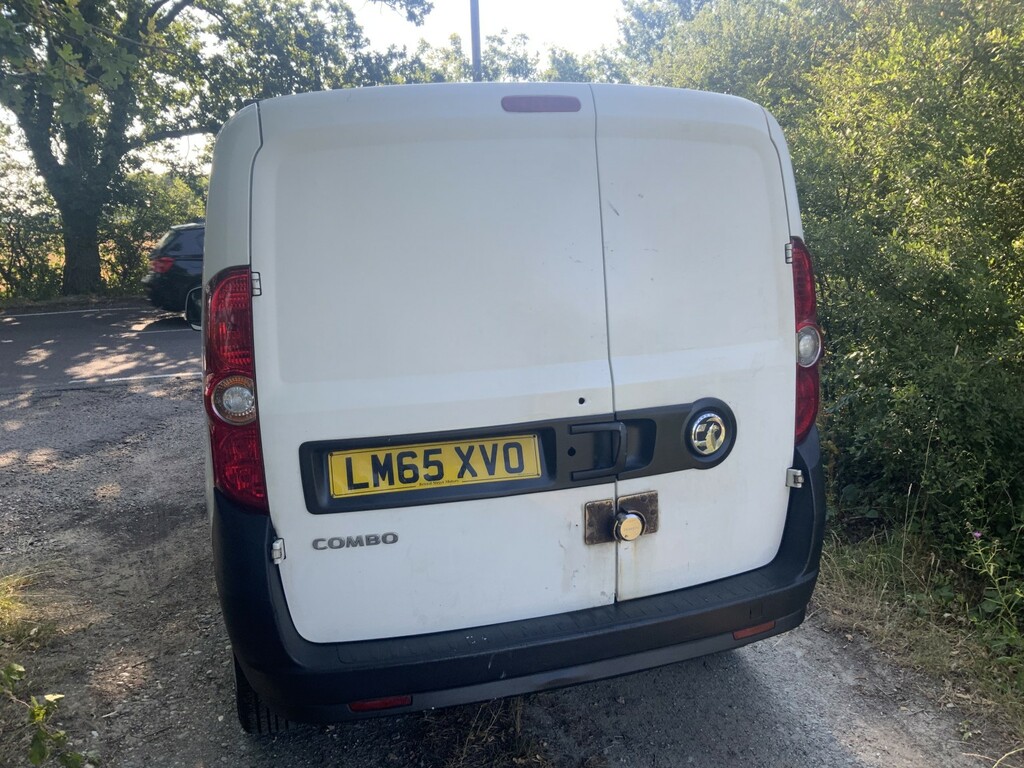 Vauxhall Combo 1.3L Null White #16