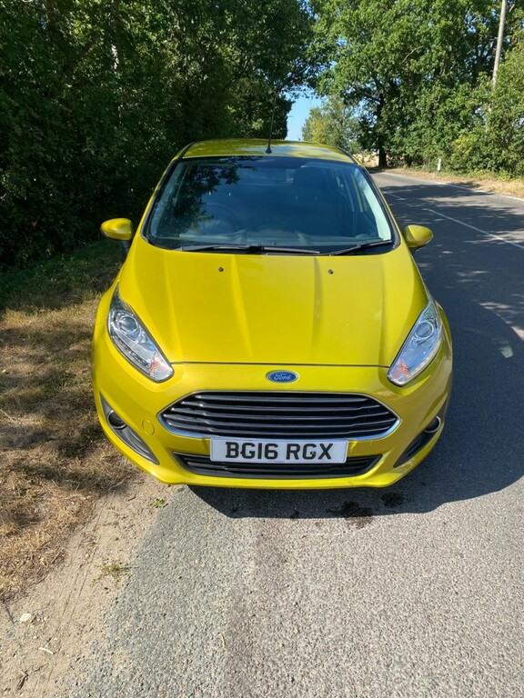 Ford Fiesta 1.3 Zetec 2016 BG16RGX Yellow #4